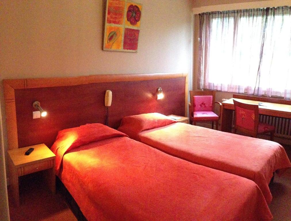 Hotel Le Jura Дивон-Ле-Бэн Номер фото